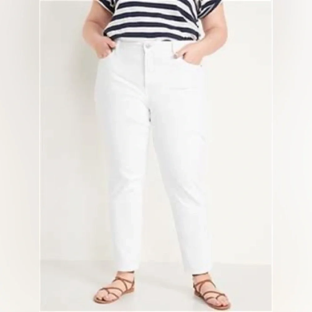 🎉HOST PICK🎉Old navy O.G. Straight white ankle jeans - Picture 1 of 5